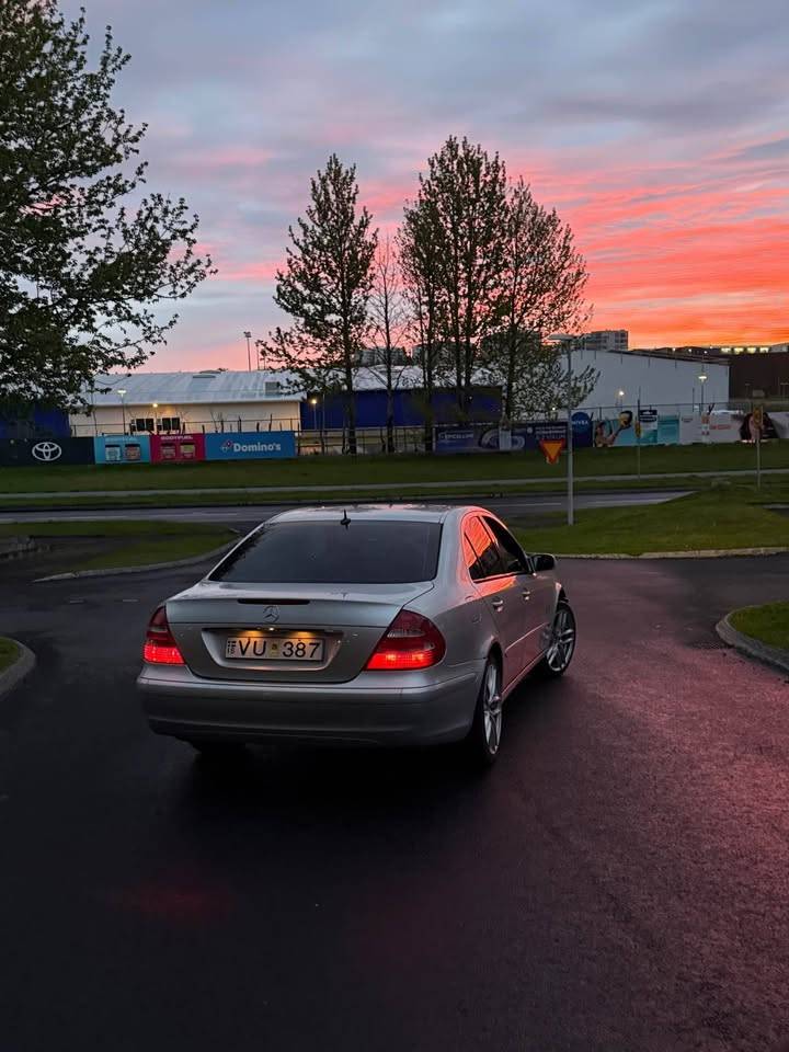 2004 Mercedes-Benz E-Class