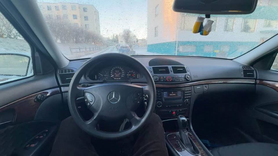2004 Mercedes-Benz E-Class