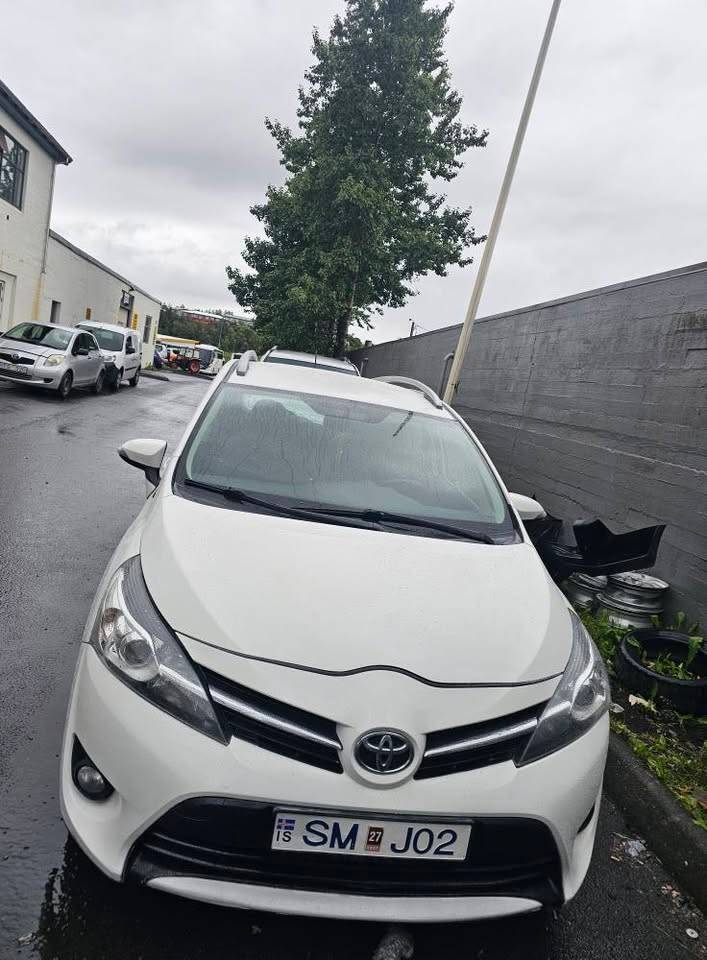 2017 Toyota Verso