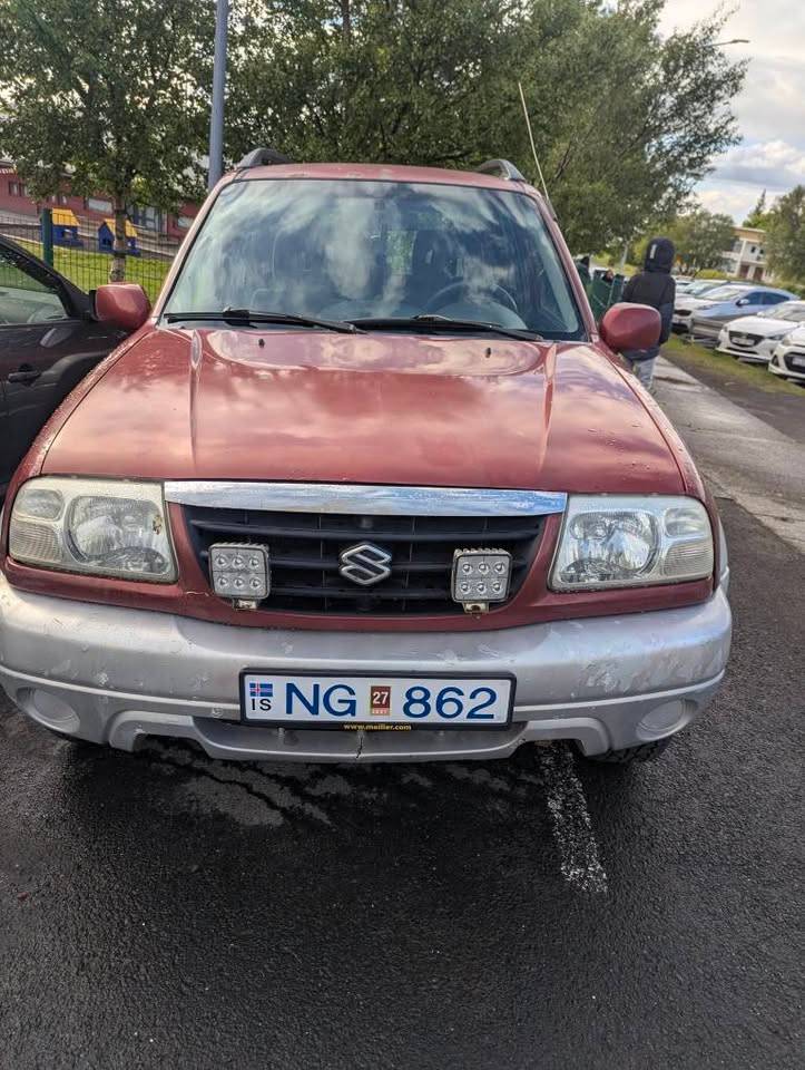 2003 Suzuki Grand