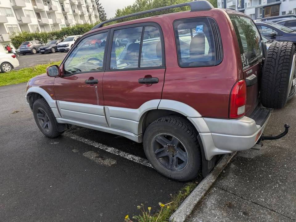 2003 Suzuki Grand