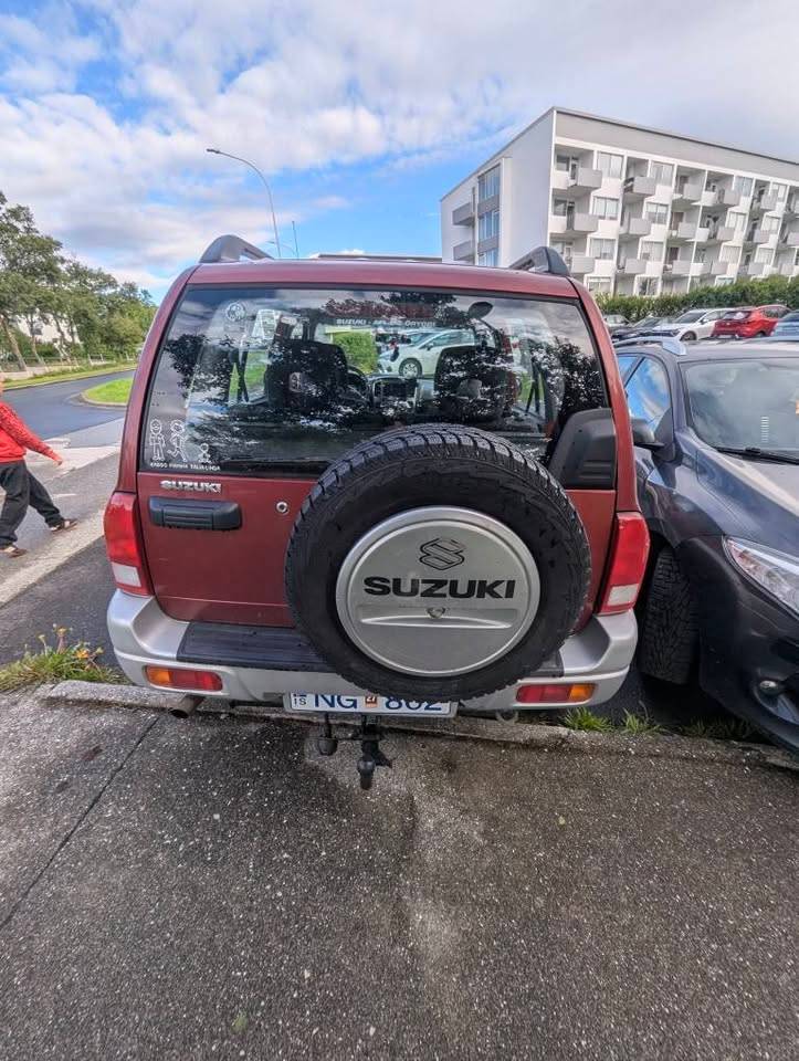 2003 Suzuki Grand