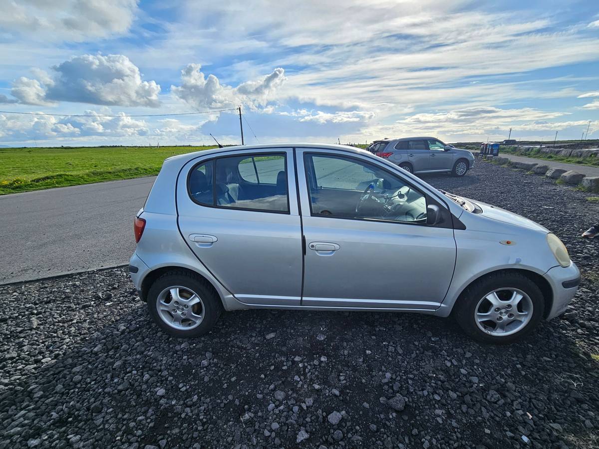 2005 Toyota Yaris